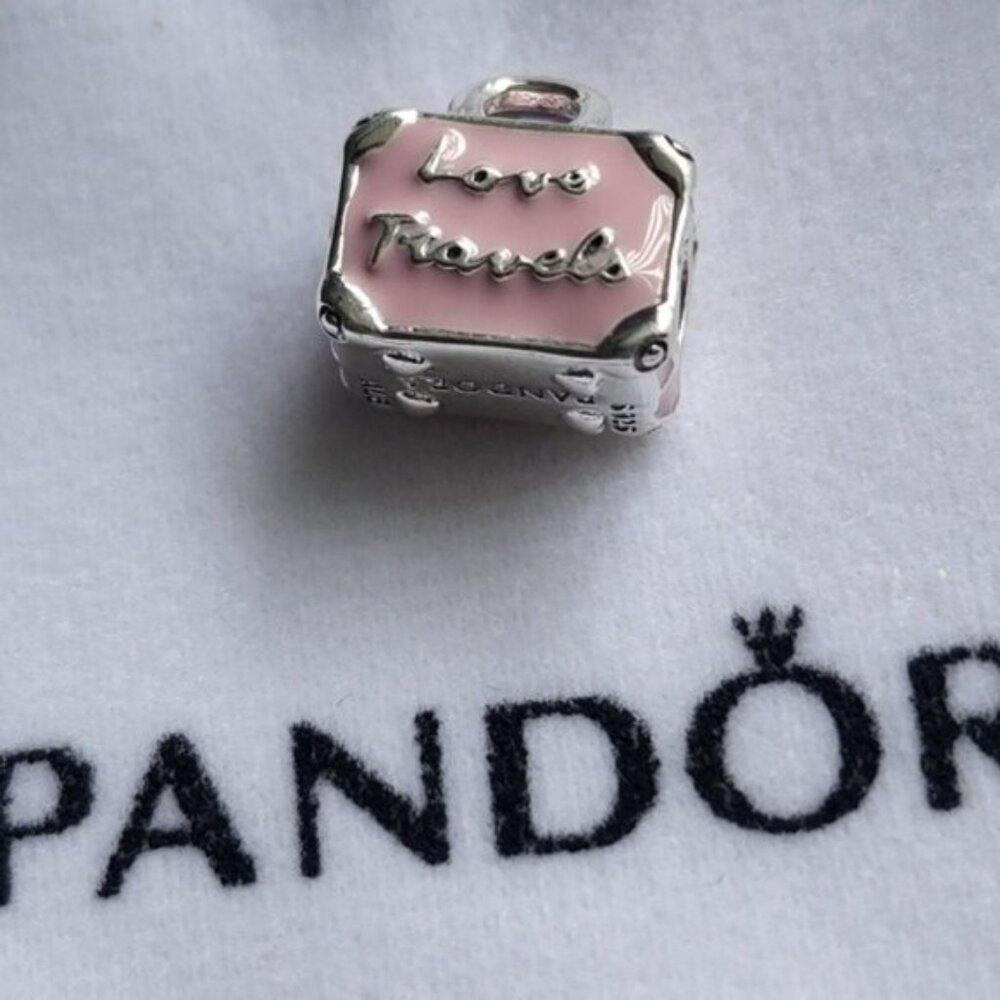 Pandora Love Travels Charm